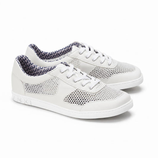 weiße luftige Sommer Sneaker für Damen als Barfußschuhe mit angenehmer Weite für breitere Füße