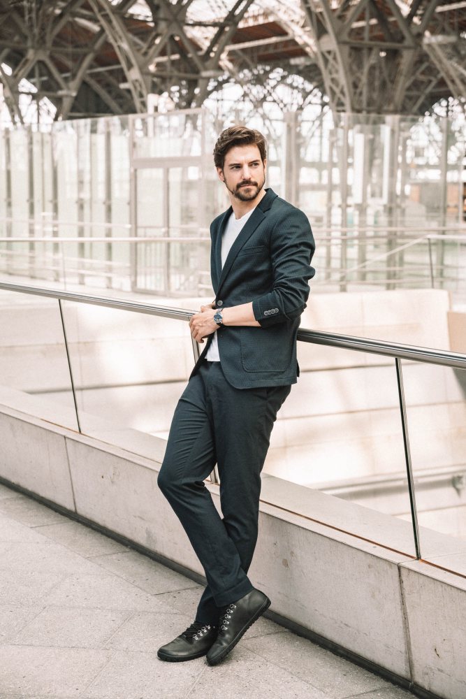 EXPEQ-Black Waterproof