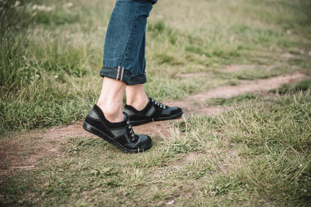 HIQE Low Black Waterproof