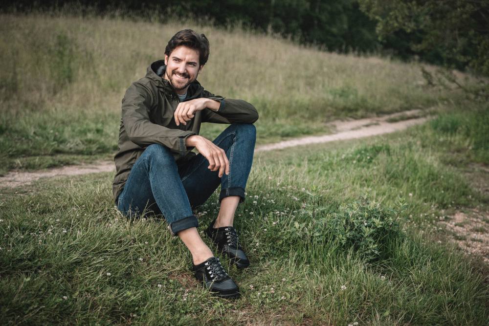 HIQE Low Black Waterproof