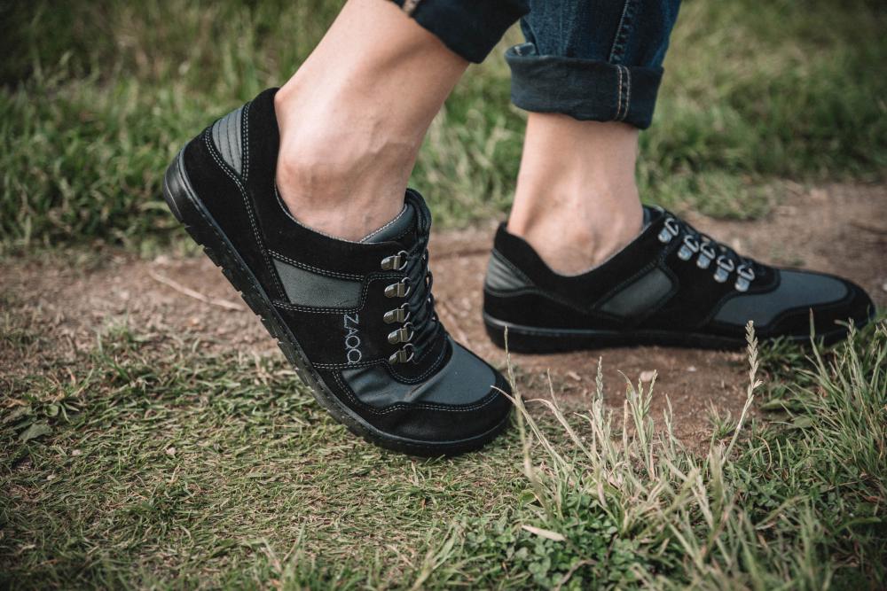 HIQE Low Black Waterproof