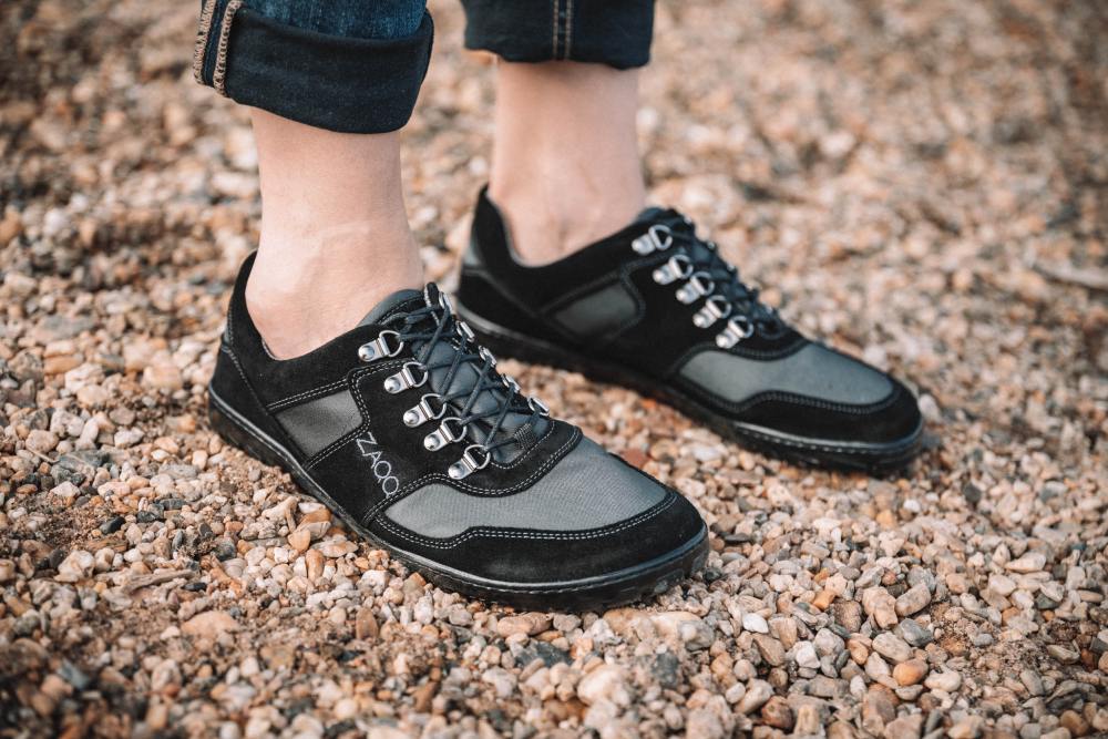 HIQE Low Black Waterproof