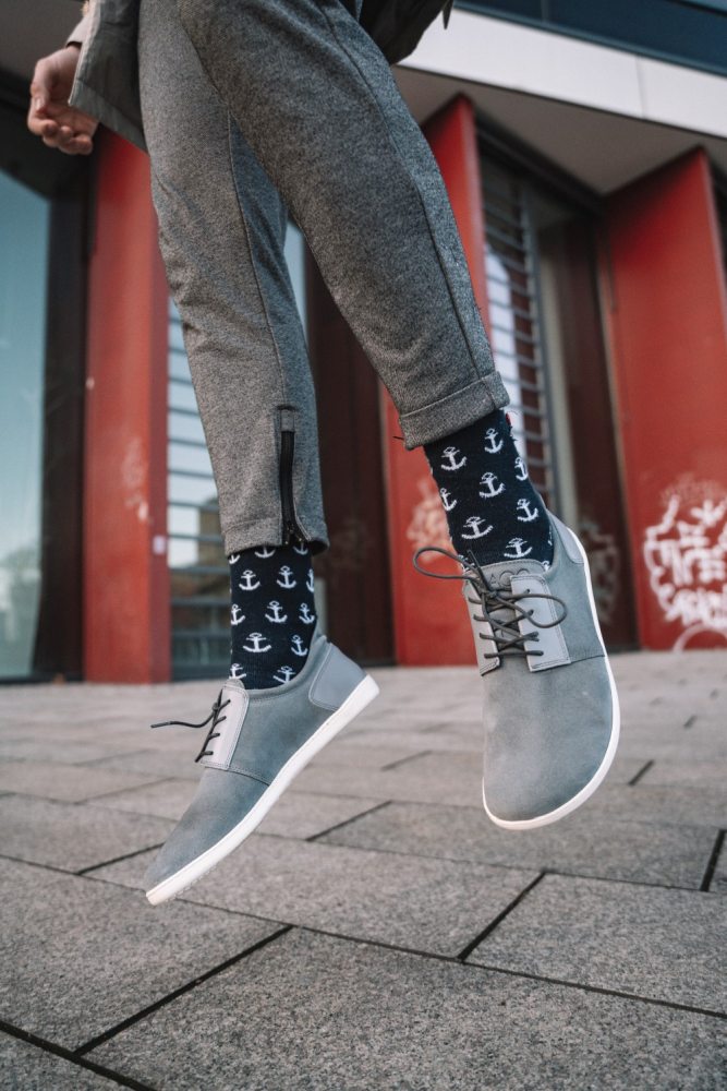 PIQUANT Grey