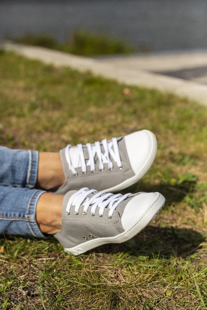 CHUQQS Low Grey